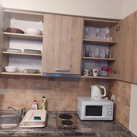 17 - 23 Ad Kamzik Apartment *